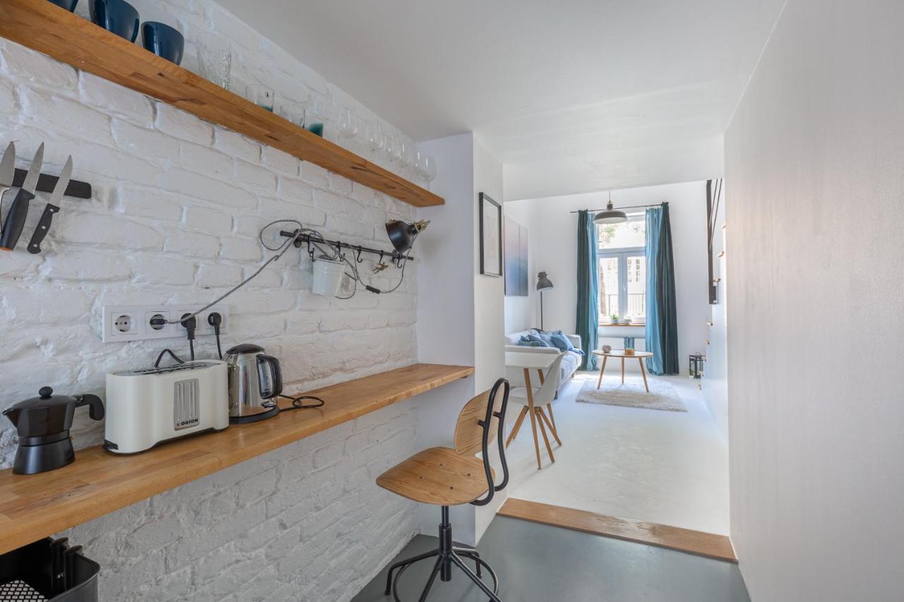 Black And White Apartment Boedapest Buitenkant foto